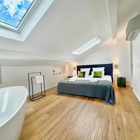Apartment Duplex En Plein Coeur De Cannes, 5 Min Walk To Croisette And Palais *